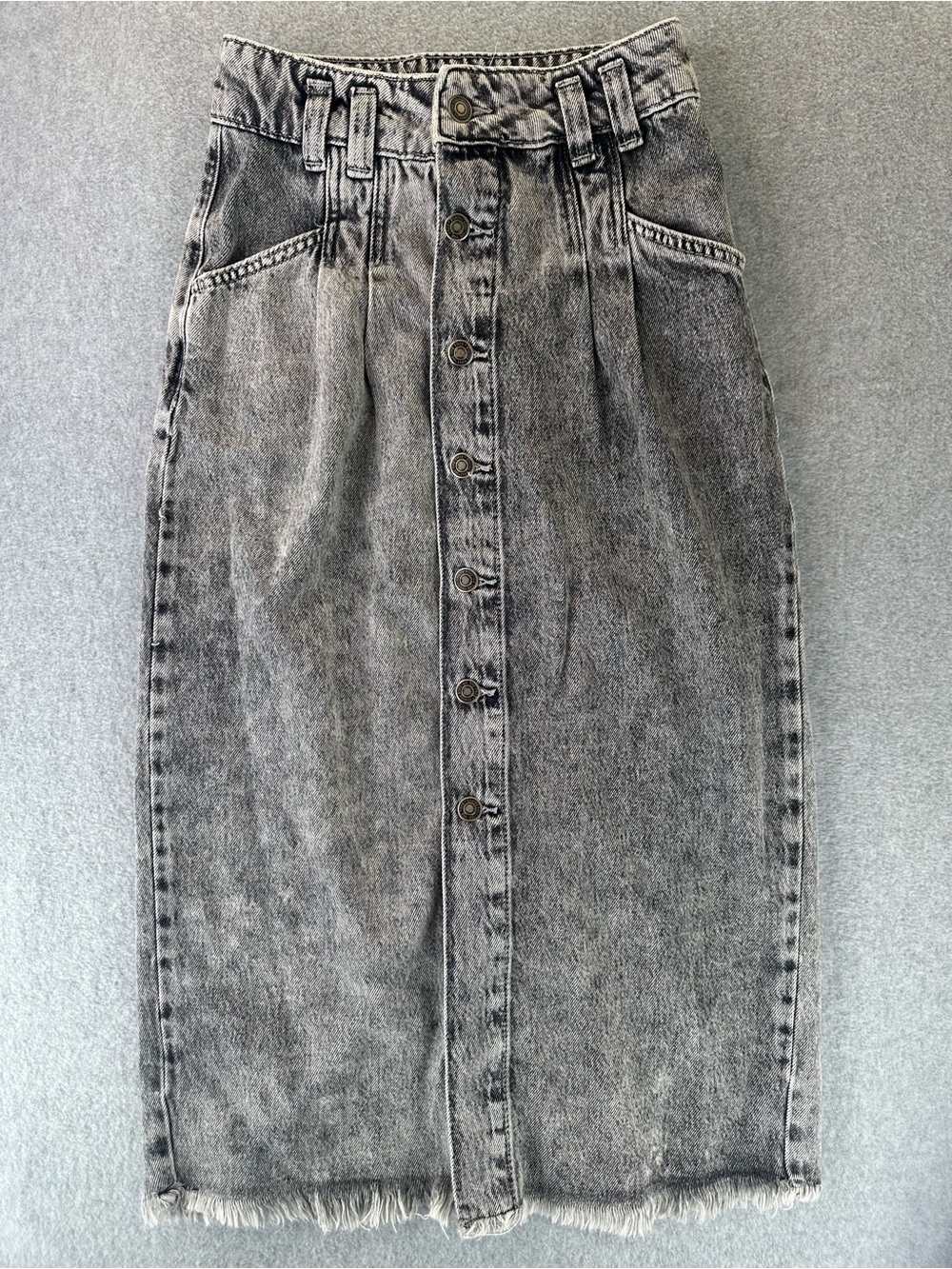 We the Free Sydney Midi Denim Black Acid Wash Skirt Womens Size 26 Retro Grunge